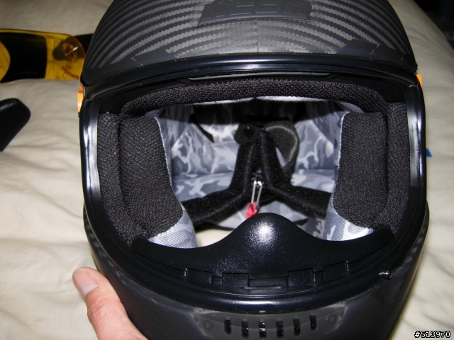 [開箱] icon AIRFRAME GHOST CARBON