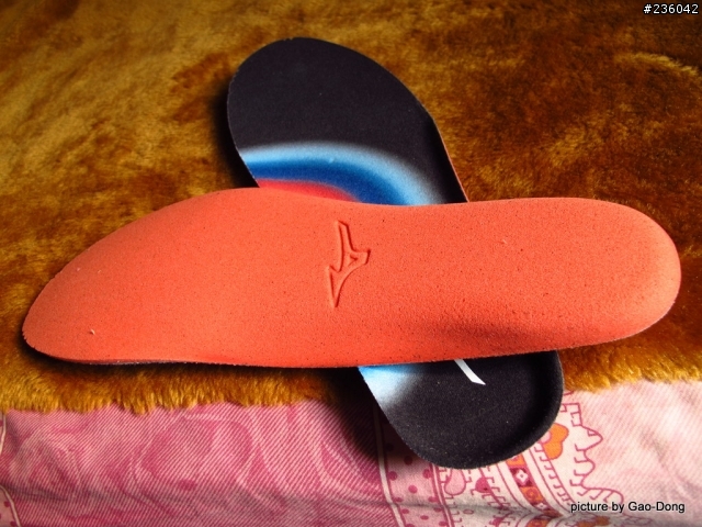 [開箱]跑鞋中的彩虹 MIZUNO Wave RIDER 17