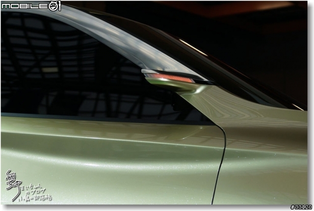 【2014台北車展】Mitsubishi車展特派員現場一直被擠到角落的側面報導