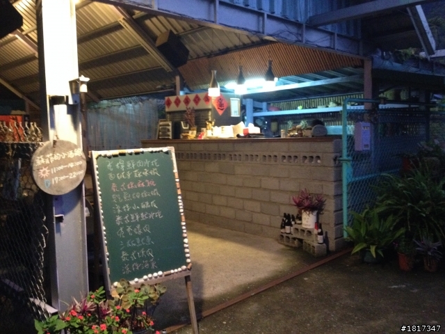 都蘭山下蘇菲小酒館
