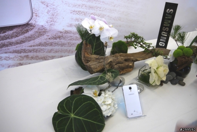  Samsung GALAXY J  魅力美型鑑賞會