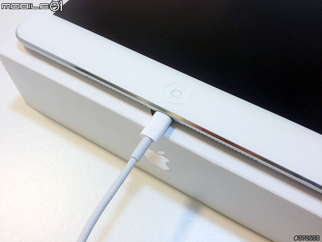 iPad Air陽春雙開箱+ozaki apple認證傳輸線