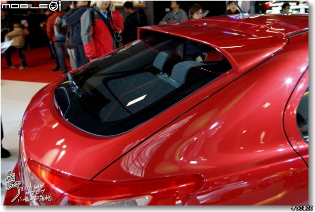 【2014台北車展】Mitsubishi車展特派員現場一直被擠到角落的側面報導