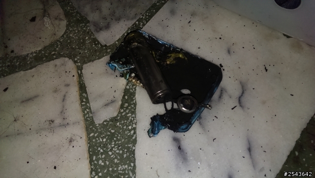 我的行動電源爆炸了....