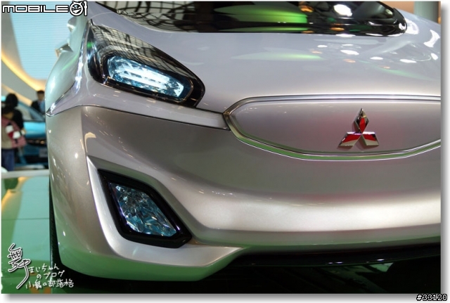 【2014台北車展】Mitsubishi車展特派員現場一直被擠到角落的側面報導