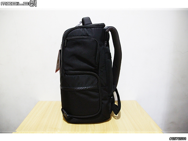 [開箱]Manfrotto Advanced 專業級系列包包中的  Tri Backpack 專業級3合1斜肩後背包 M