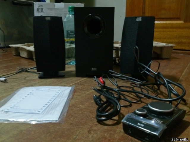 ALTEC LANSING VS2721  2.1聲道多媒體喇叭 簡單開箱。