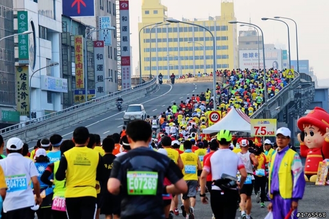 2014年 (2/16) 高雄國際馬拉松照片 分享