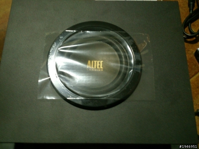 ALTEC LANSING VS2721  2.1聲道多媒體喇叭 簡單開箱。