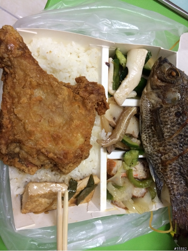今天的晚餐  雙主菜便當