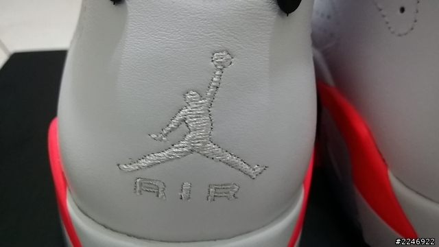 開箱~ AIR JORDAN RETRO 6 Infrared 小時候的夢想