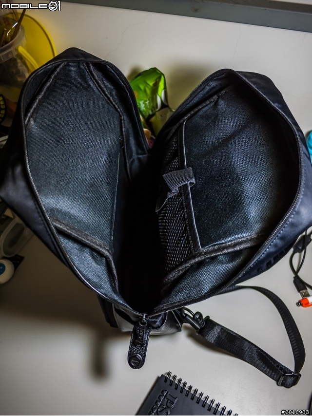 【開箱】2014年-RITE-最新材質曝光-方型手提(黑色經典款)包包