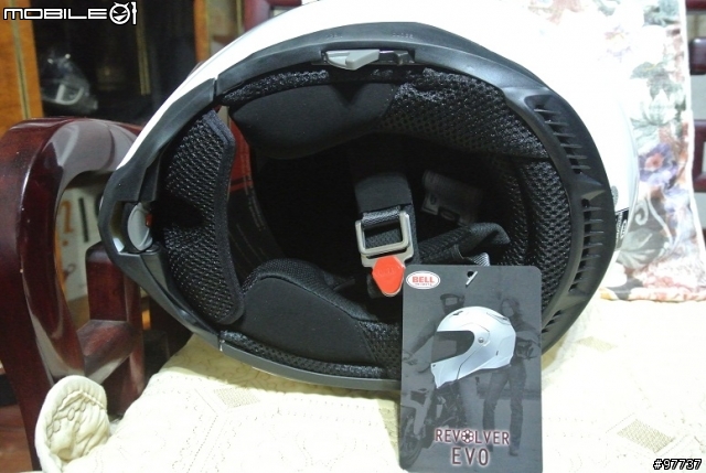 Bell Revolver EVO 可樂帽開箱分享