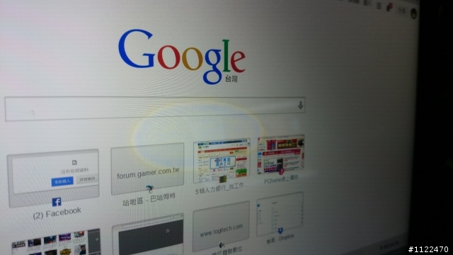 筆電螢幕上忽然多了一圈奇怪的紋路？