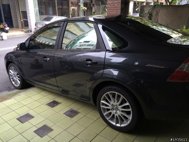 FOCUS--腳蹬VOLVO S40原廠17吋圈配225/45/17PS3胎