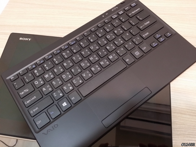 [八年半的科技進步] Sony Vaio Tap11 開箱~~