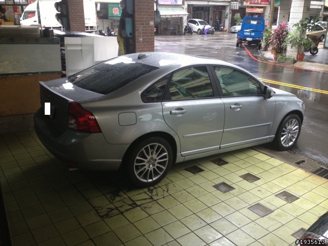 FOCUS--腳蹬VOLVO S40原廠17吋圈配225/45/17PS3胎
