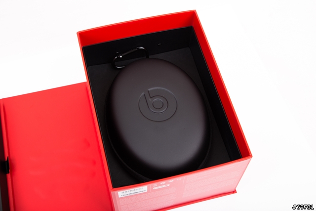 今年送自己的生日禮物，Beats Studio 耳機