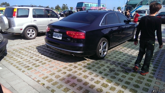 20140201烏石港停車場佔用雙車位又一樁