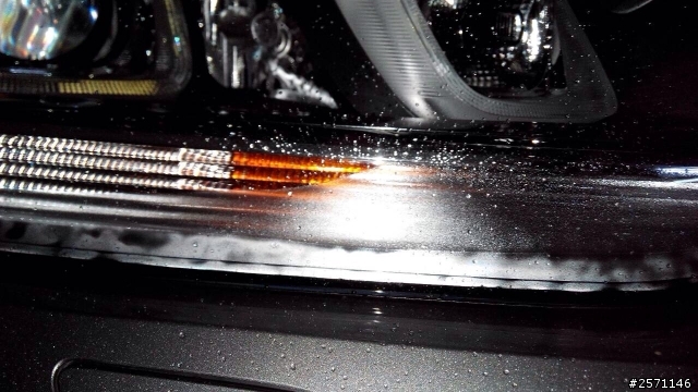 請問！golf 7 1.4tsi同好？各位下雨後頭燈有發生起霧的現象嗎？如圖片應該不算正常的吧？