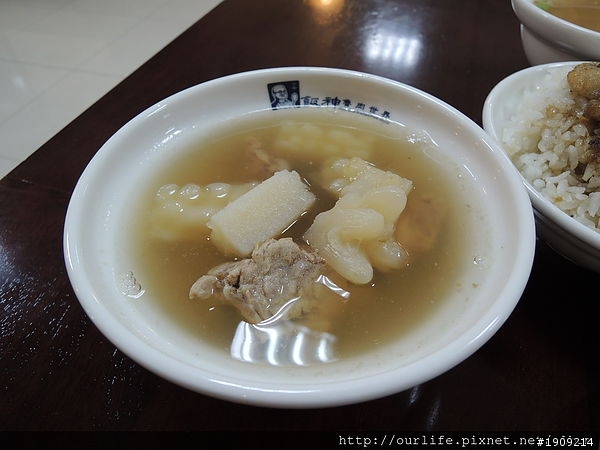 台中北區．價平味美的古早五香爌肉飯