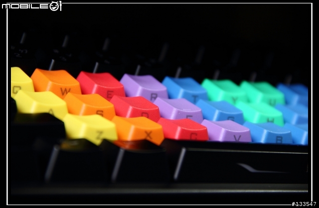 i KBC PBT 鍵帽 (重彩 6色 側刻 綠色方向鍵、混彩 6色 側刻 藍色方向鍵)