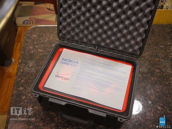 轉貼WP8 Nokia Lumia Icon 929 開箱分享