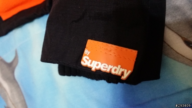 SUPERDRY windcheater jacket 真假問題