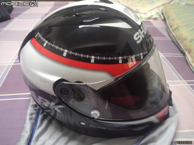 人生中的第一頂全罩進口帽 Shark Race-R Pro Carbon