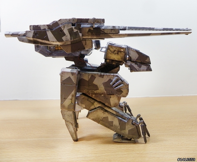 一年一次!宅魂燃燒又遲到的超花時間模型 - 1/100 Metal Gear Rex