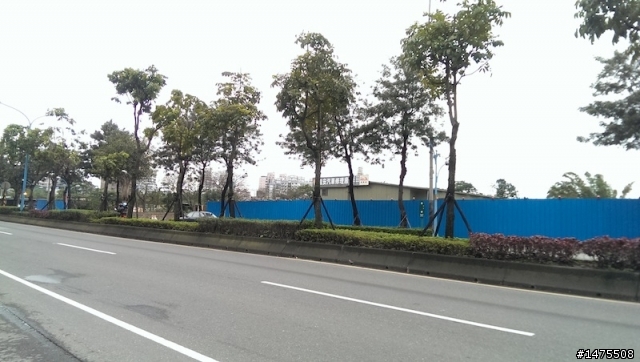 土城金城路二段左右兩邊準備要開發什麼！
