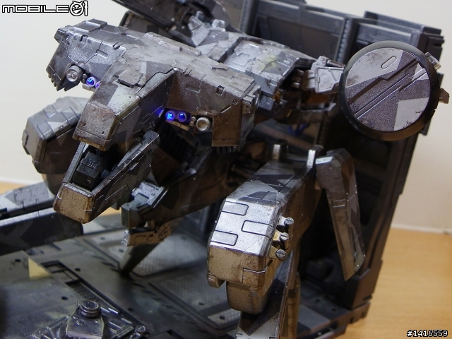 一年一次!宅魂燃燒又遲到的超花時間模型 - 1/100 Metal Gear Rex