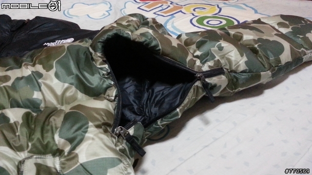 新入荷 THE NORTH FACE 光電子超級極輕迷彩外套