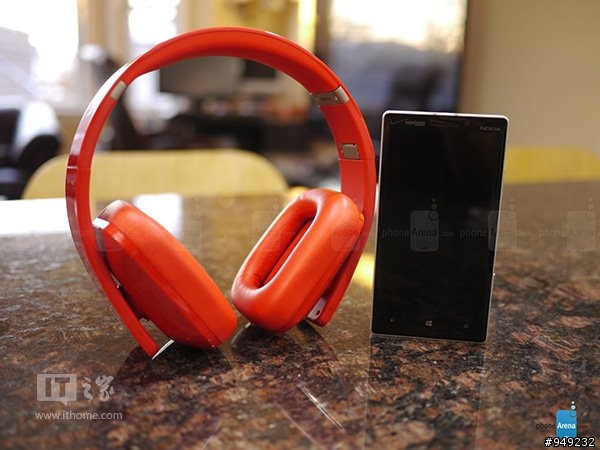 轉貼WP8 Nokia Lumia Icon 929 開箱分享