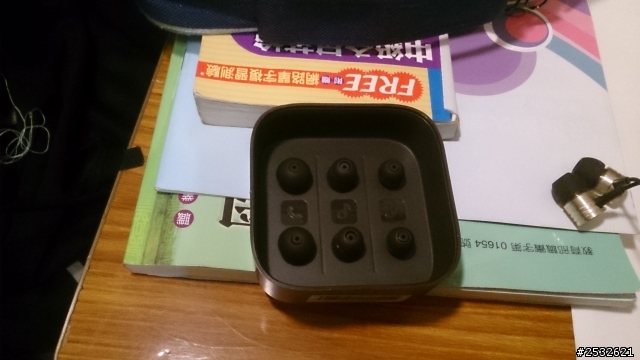 小米耳機一二代放錯了???!!!!