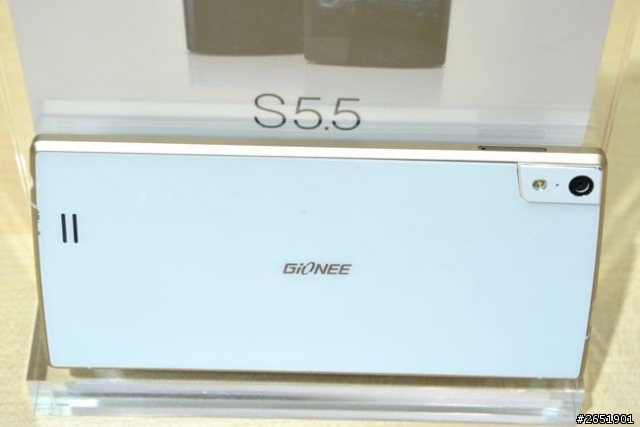 5.5 mm 手機現身MWC