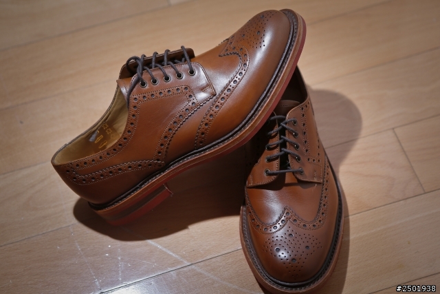 開箱！ 英國製手工皮鞋(牛津鞋）Loake 1880 Premium Worton Dainile鞋底經典雕花手工鞋