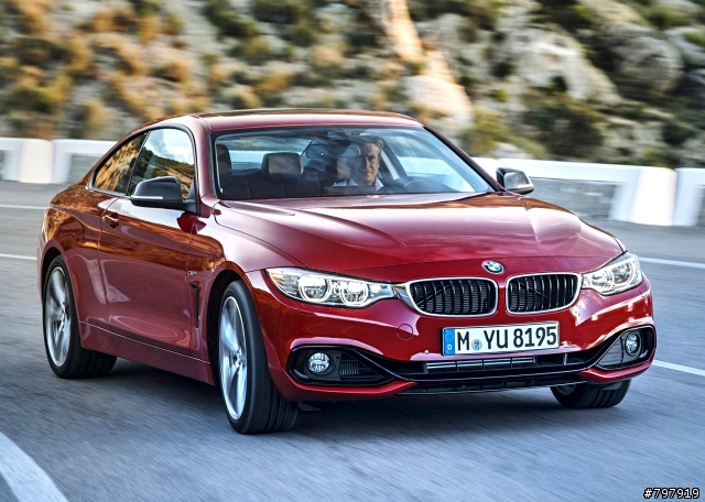 B Class的型錄裡有出現BMW 4 series...
