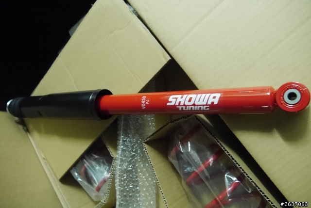 分享_2009 Honda Fit 更換 Showa Tuning Sport 避震器 + Spoon Rigid Collar Kit