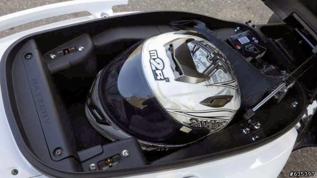 平價黃牌：光陽刺激300，Kymco Xciting R 300 騎乘心得參考