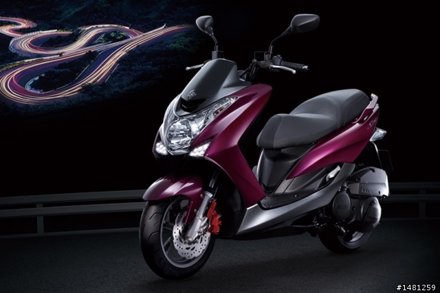 YAMAHA SMAX 2014『璀璨紫』、『大地棕』新色登場！
