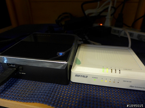 [簡單開箱] 敗入與我家玄鳳粉圓一樣大小的微型電腦－技嘉Brix I3 HasWell 準系統