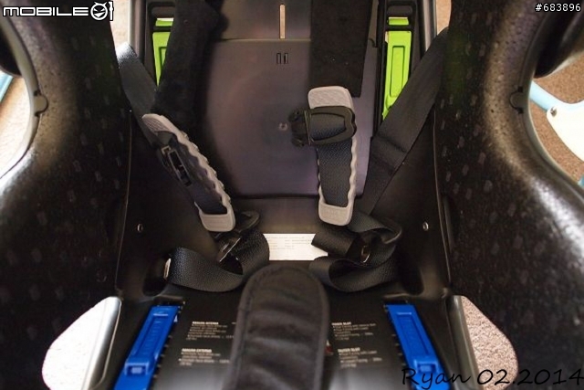 [開箱]Britax advocate G4  成長型汽車座椅 Part1