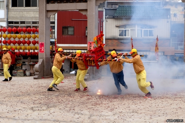 馬祖北竿元宵節-擺暝扛乩文化