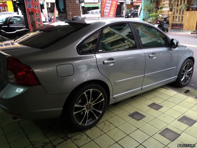 FOCUS--腳蹬VOLVO S40原廠17吋圈配225/45/17PS3胎