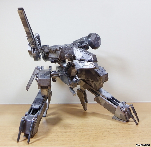 一年一次!宅魂燃燒又遲到的超花時間模型 - 1/100 Metal Gear Rex