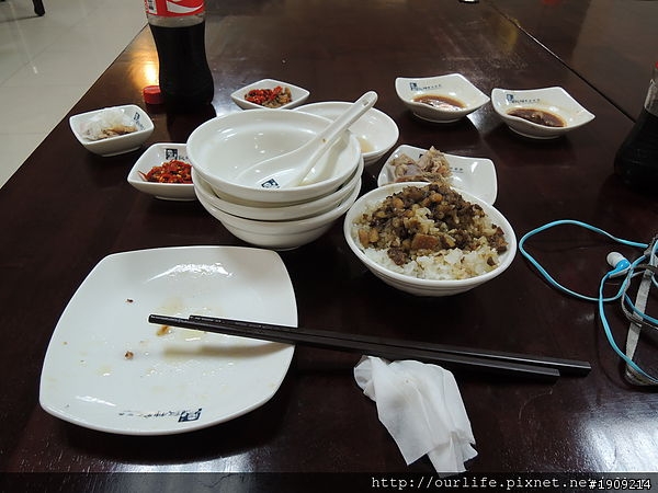 台中北區．價平味美的古早五香爌肉飯