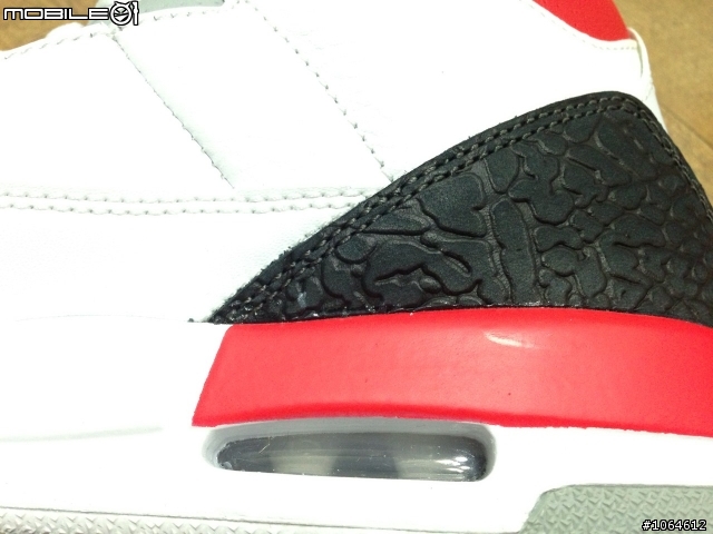 請幫忙看jordan 3 AJ3的真假
