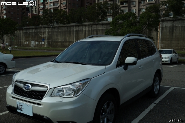 小小的開箱紀念~2014 forester 2.0 i  elegant(2/22增加內裝圖片)