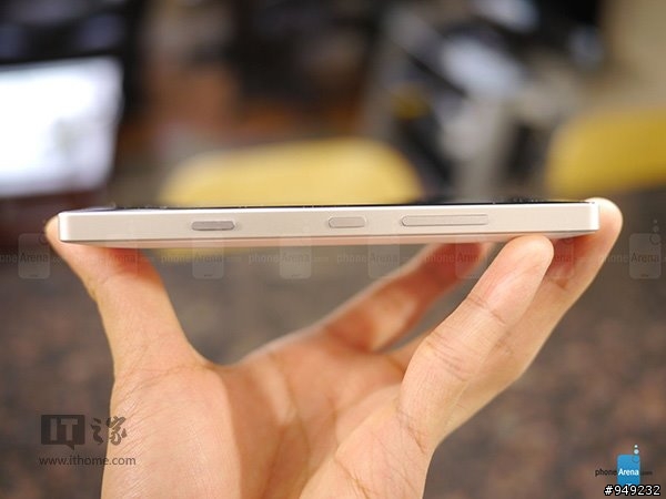 轉貼WP8 Nokia Lumia Icon 929 開箱分享